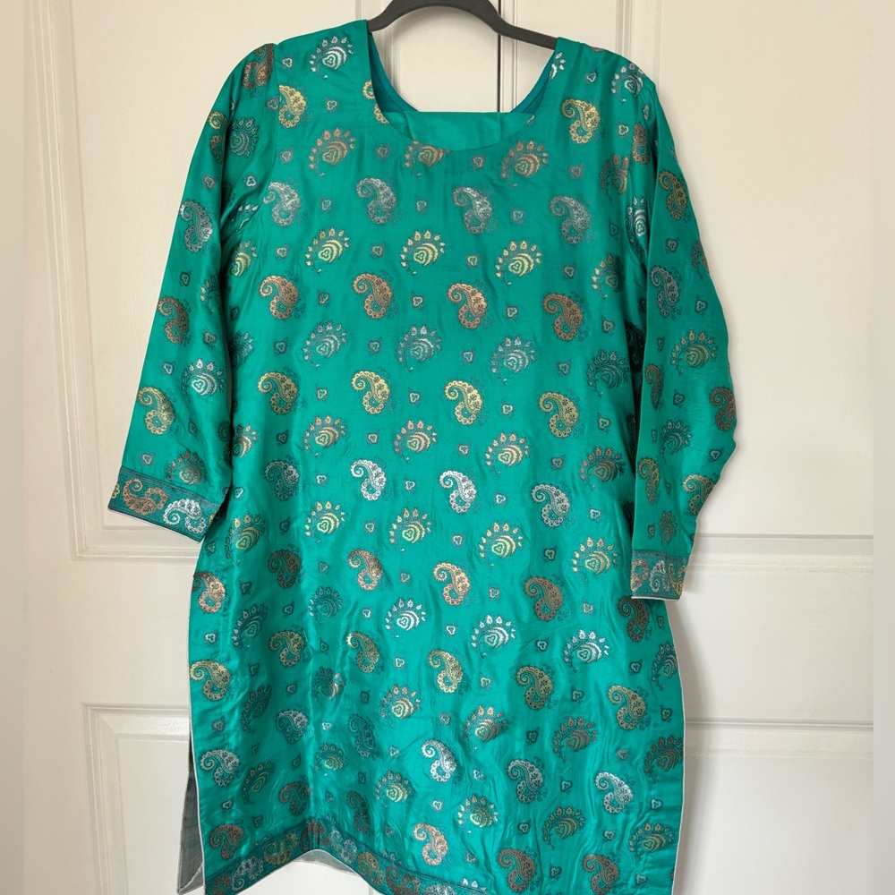 Pakistani Salwar Kameez